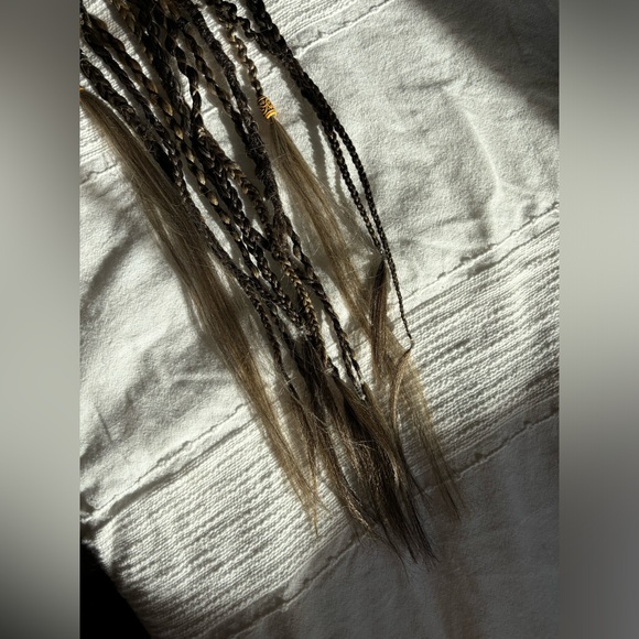 DREDS AND BRAIDS W/ BEADS New in packaging. NEVER WORN. Hand made. - Picture 6 of 10